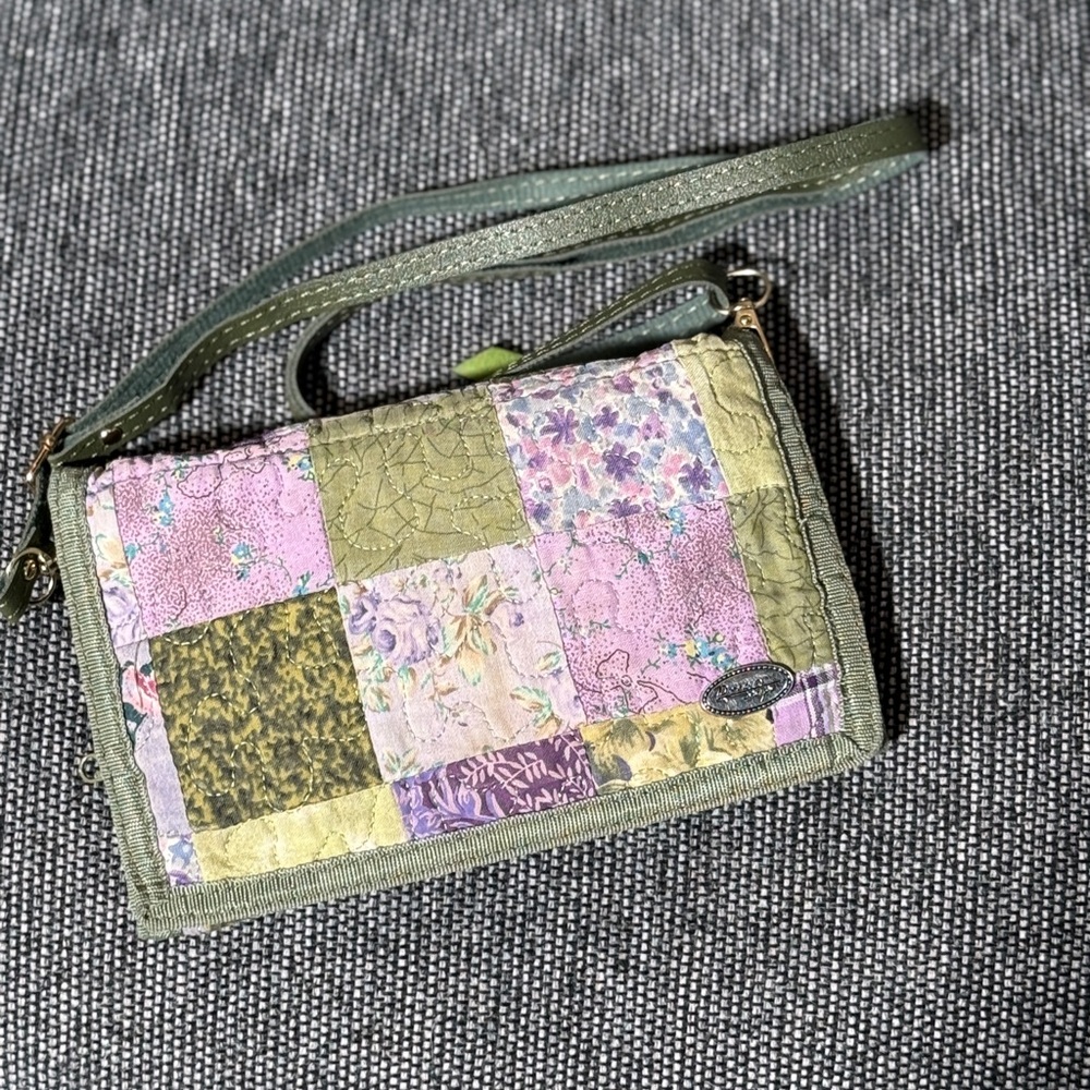 Donna Sharp Quilted Shoulder/Crossbody Purse